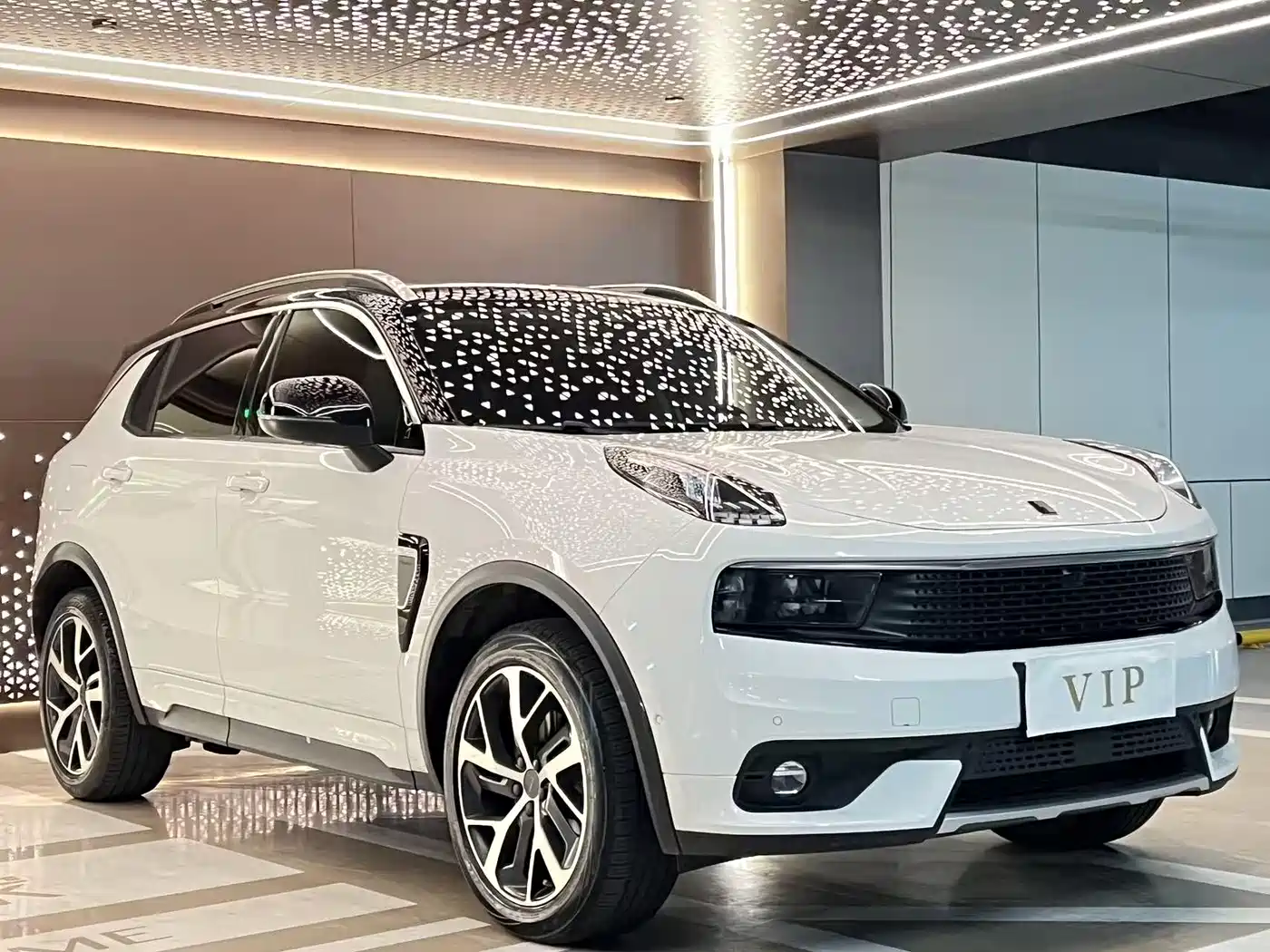 Lynk & Co 01 2017 2.0T AWD Pro фото 2