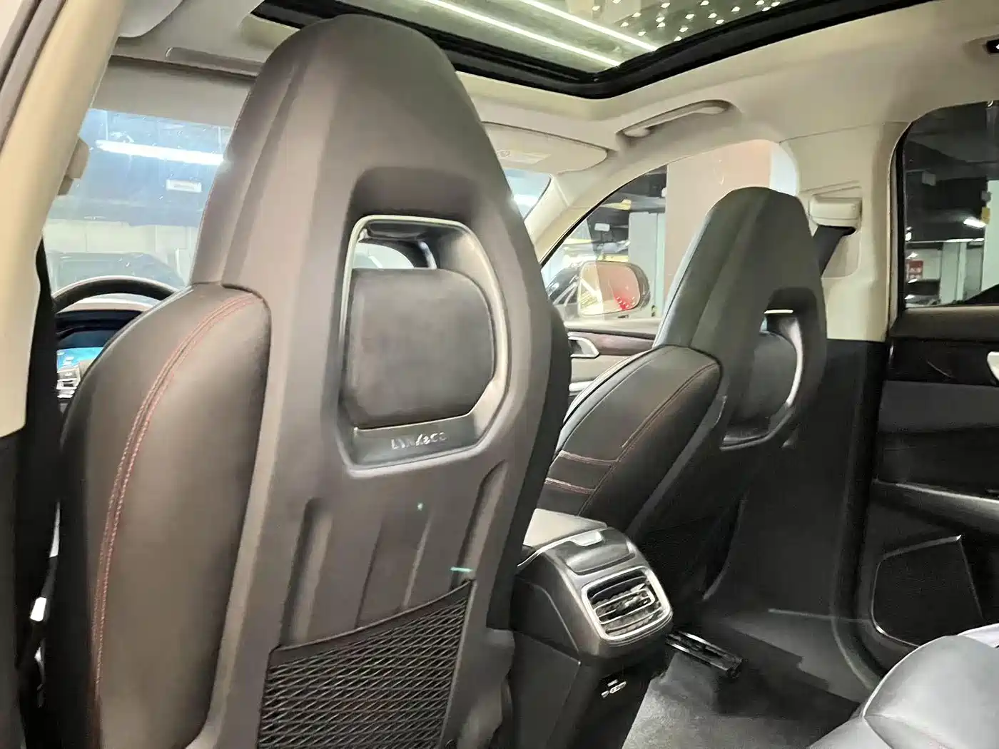 Lynk & Co 01 2017 2.0T AWD Pro фото 16