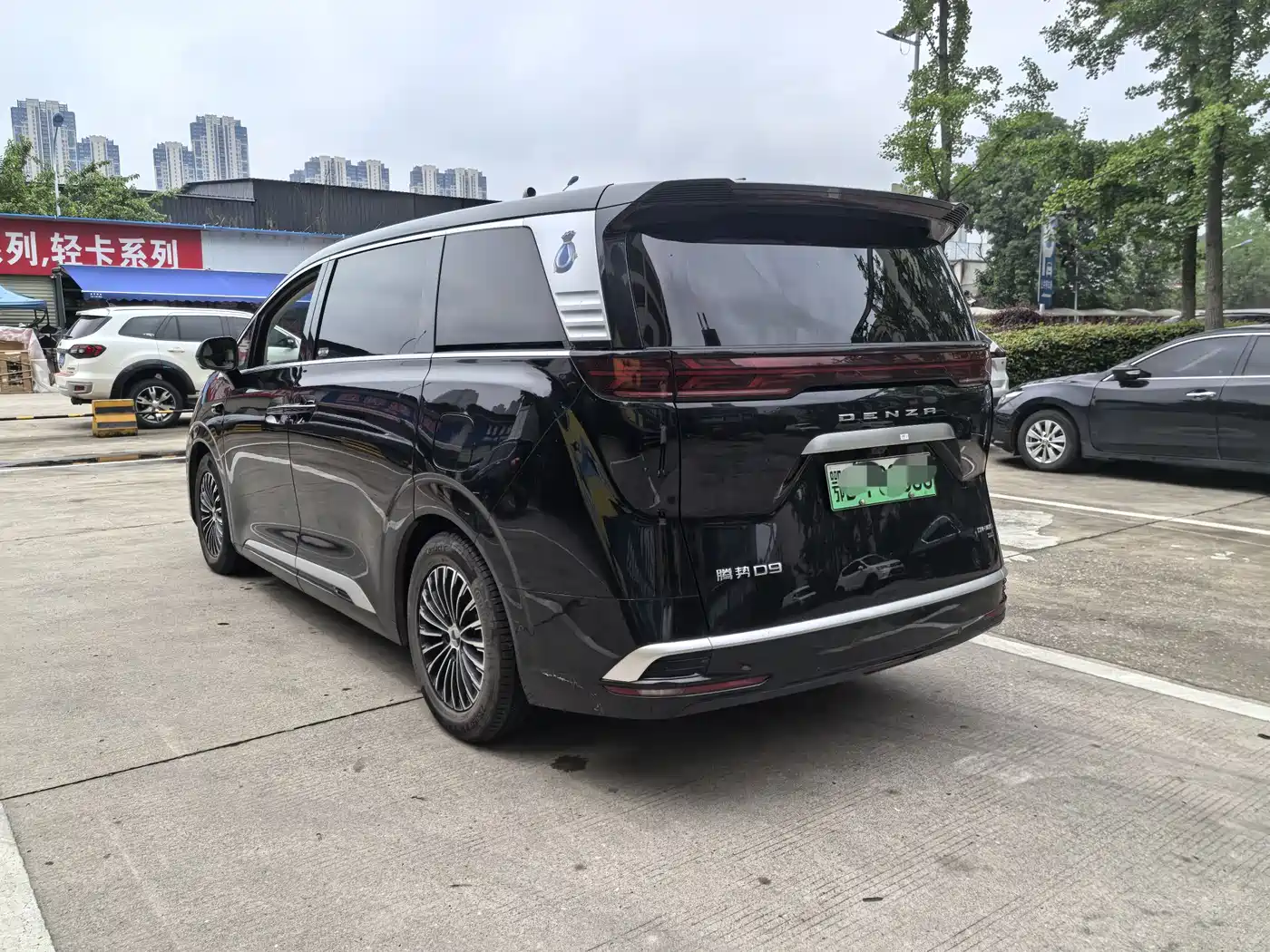 Denza D9 2025 DM-i Smart Drive Edition 1020 AWD Prestige фото 6