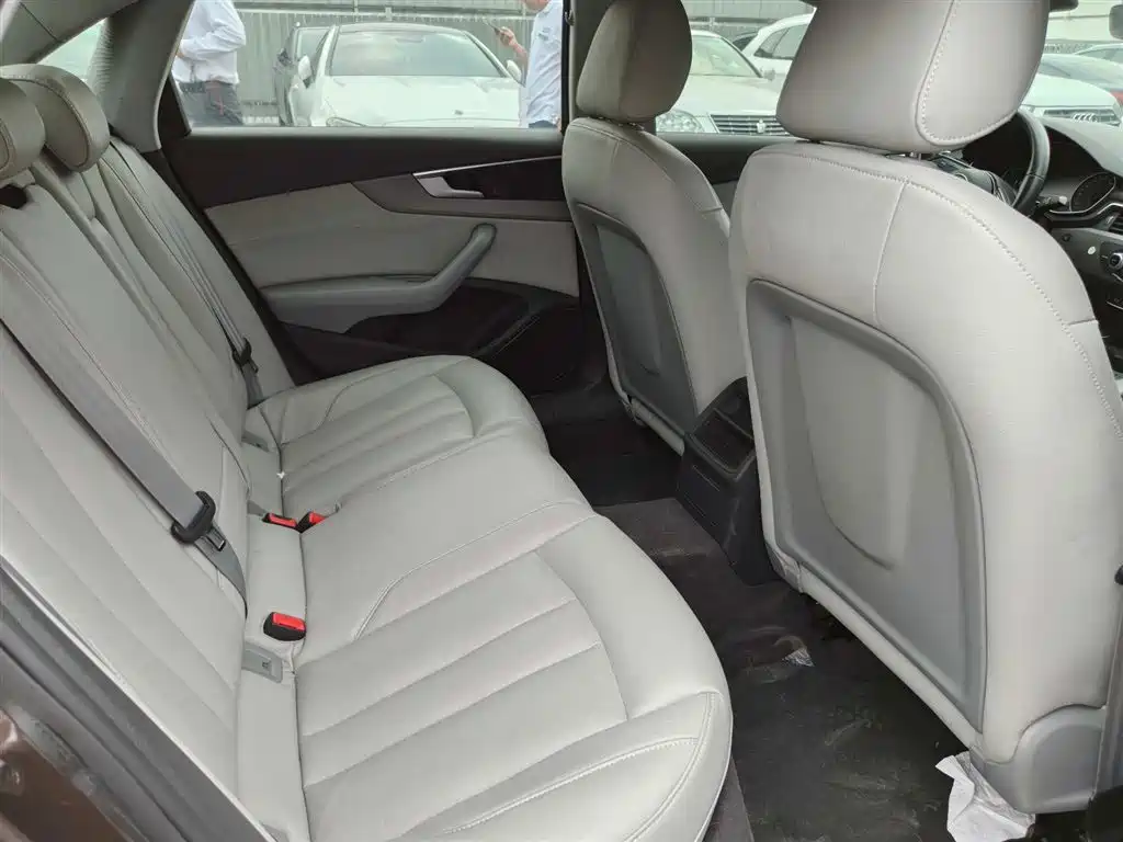 Audi A4L 2017 40 TFSI Progressive фото 15