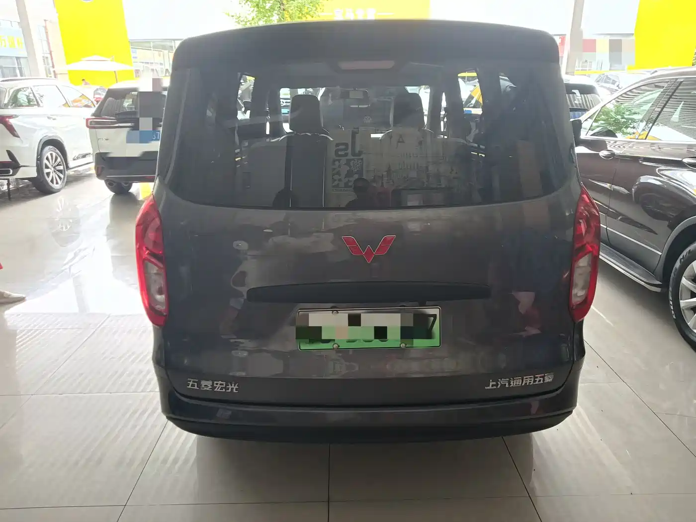 Фото 10 - Wuling Motors Wuling Hongguang New Energy
