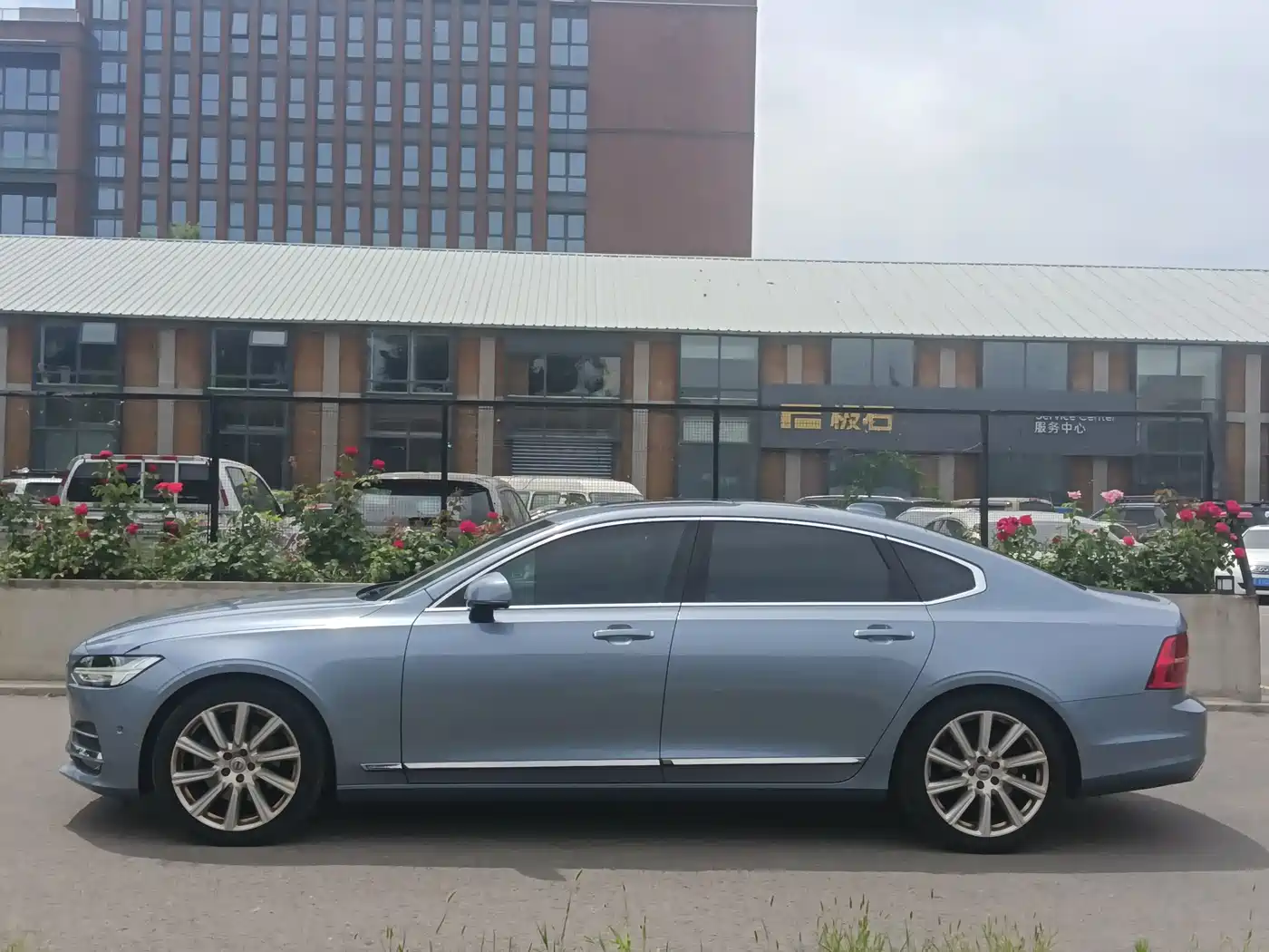 Фото 6 - Volvo S90