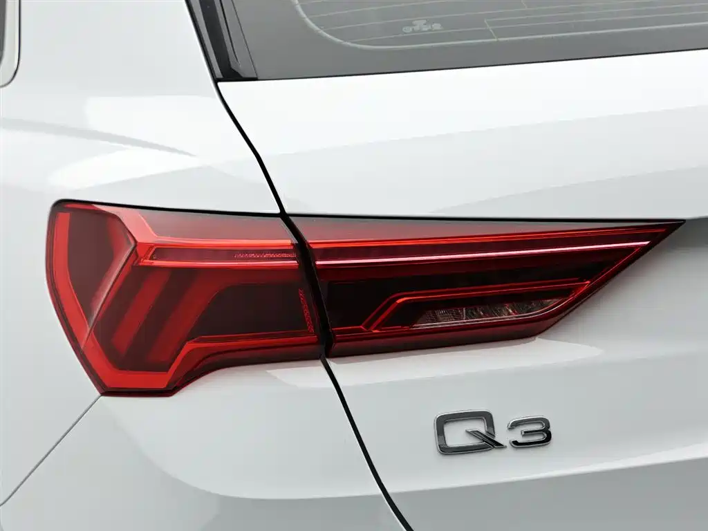 Audi Q3 2022 35 TFSI Fashion Dynamic фото 7