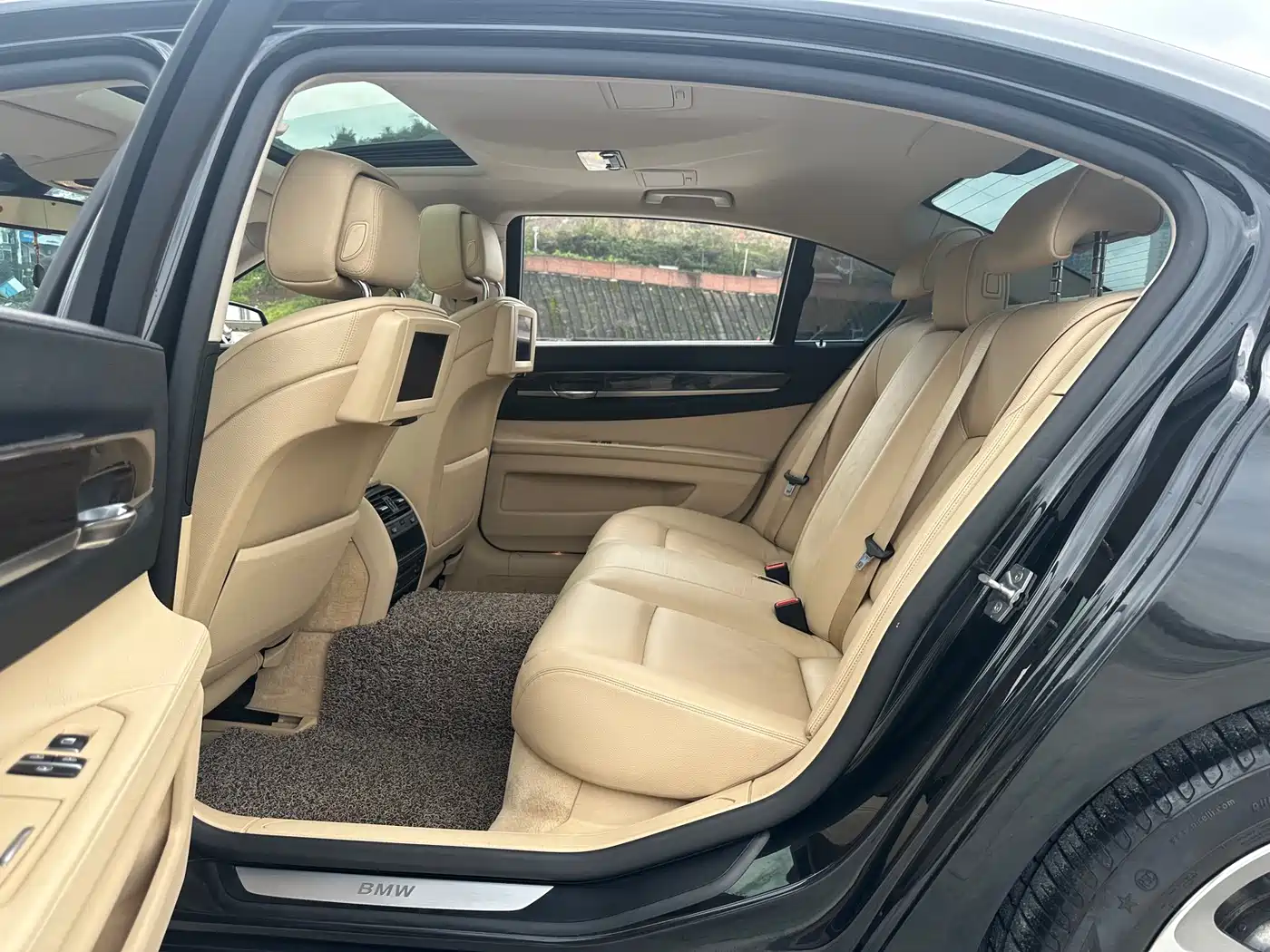 BMW 7 Series 2011 730Li Elegance фото 13