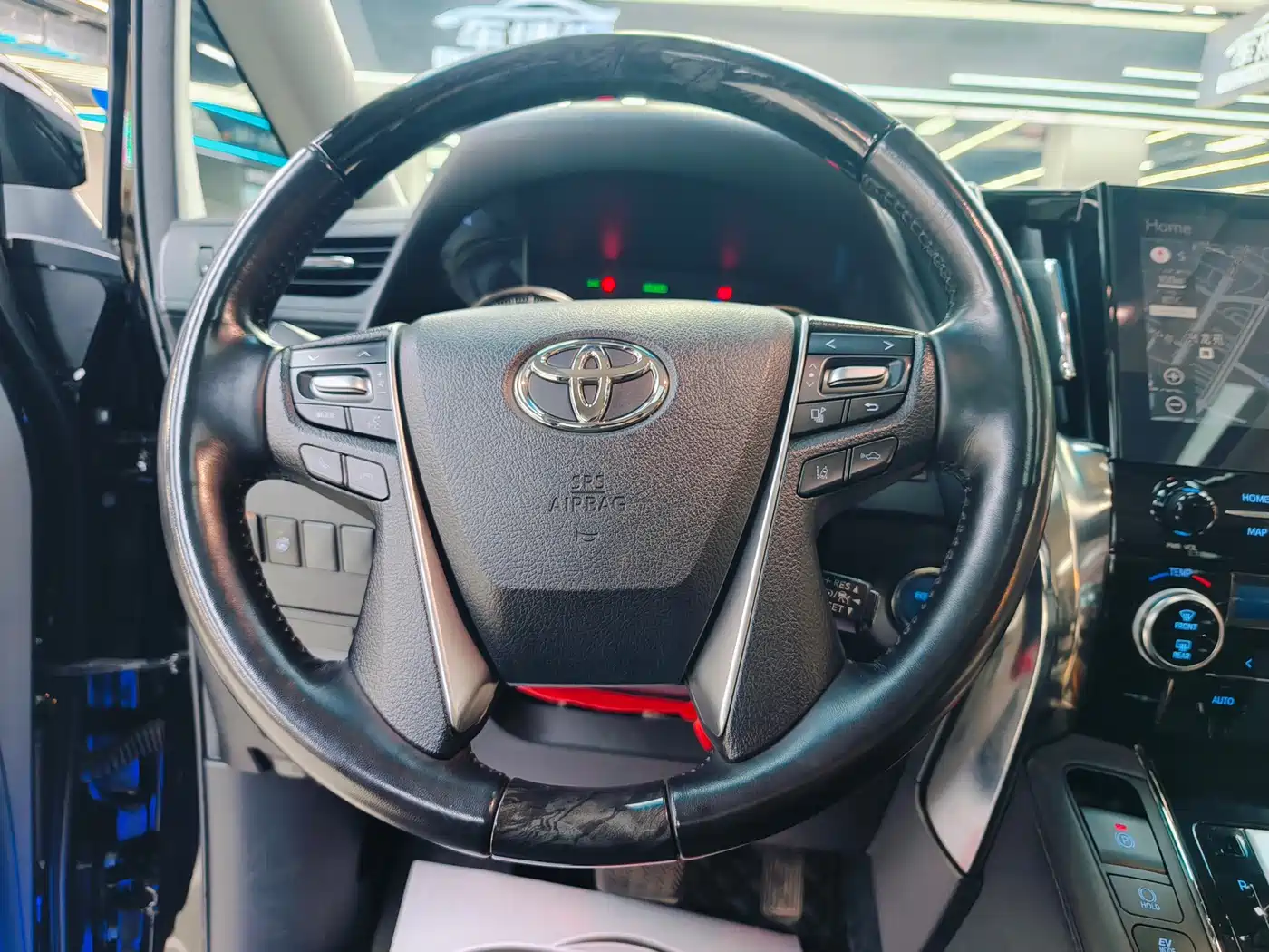 Toyota Vellfire 2020 Twin Engine 2.5L HV Luxury Edition фото 13