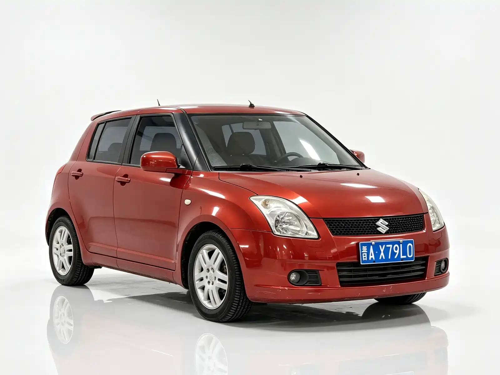 Фото 3 - Suzuki Swift