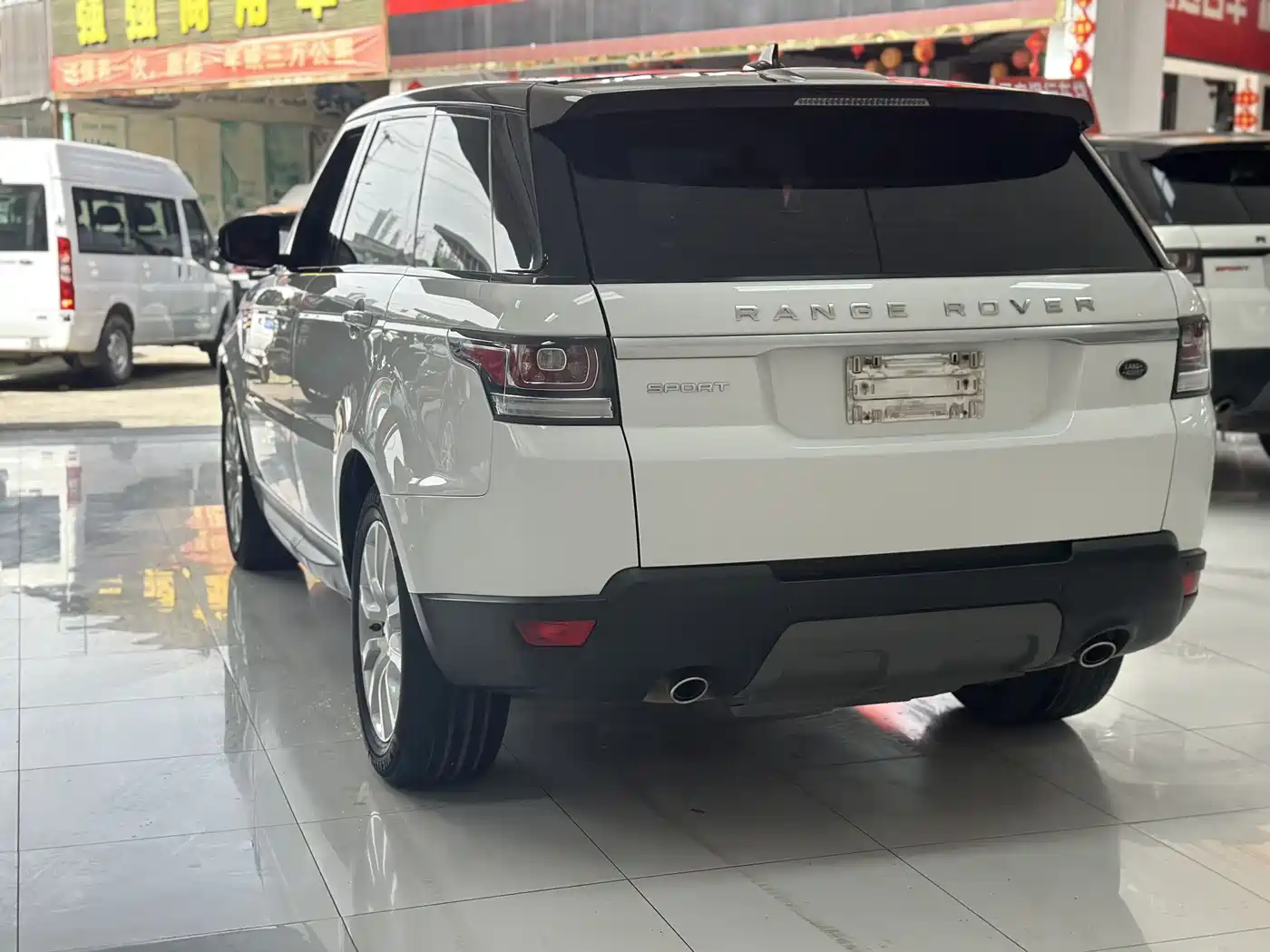 Land Rover Range Rover Sport 2016 3.0 SDV6 HSE фото 4
