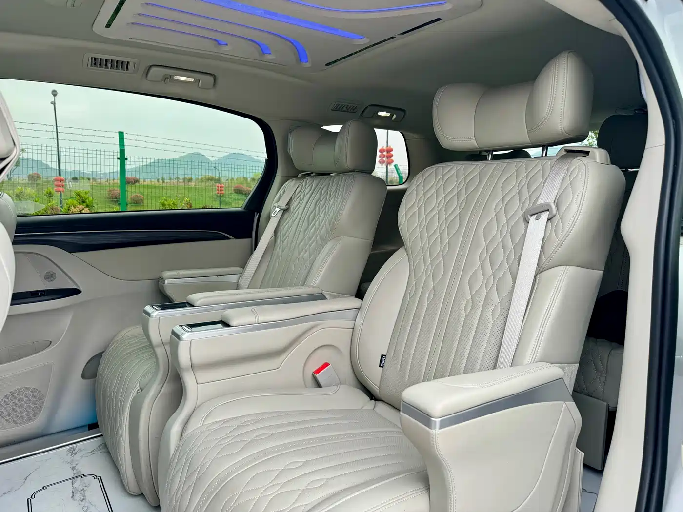 Buick GL8 2023 ES Landmaster Comfort фото 9