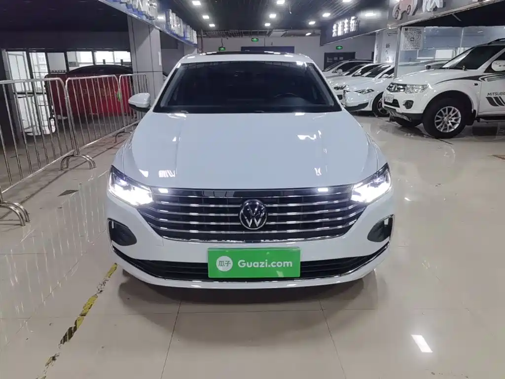 Volkswagen Lavida 2023 1.5L Auto Five Million Edition фото 3