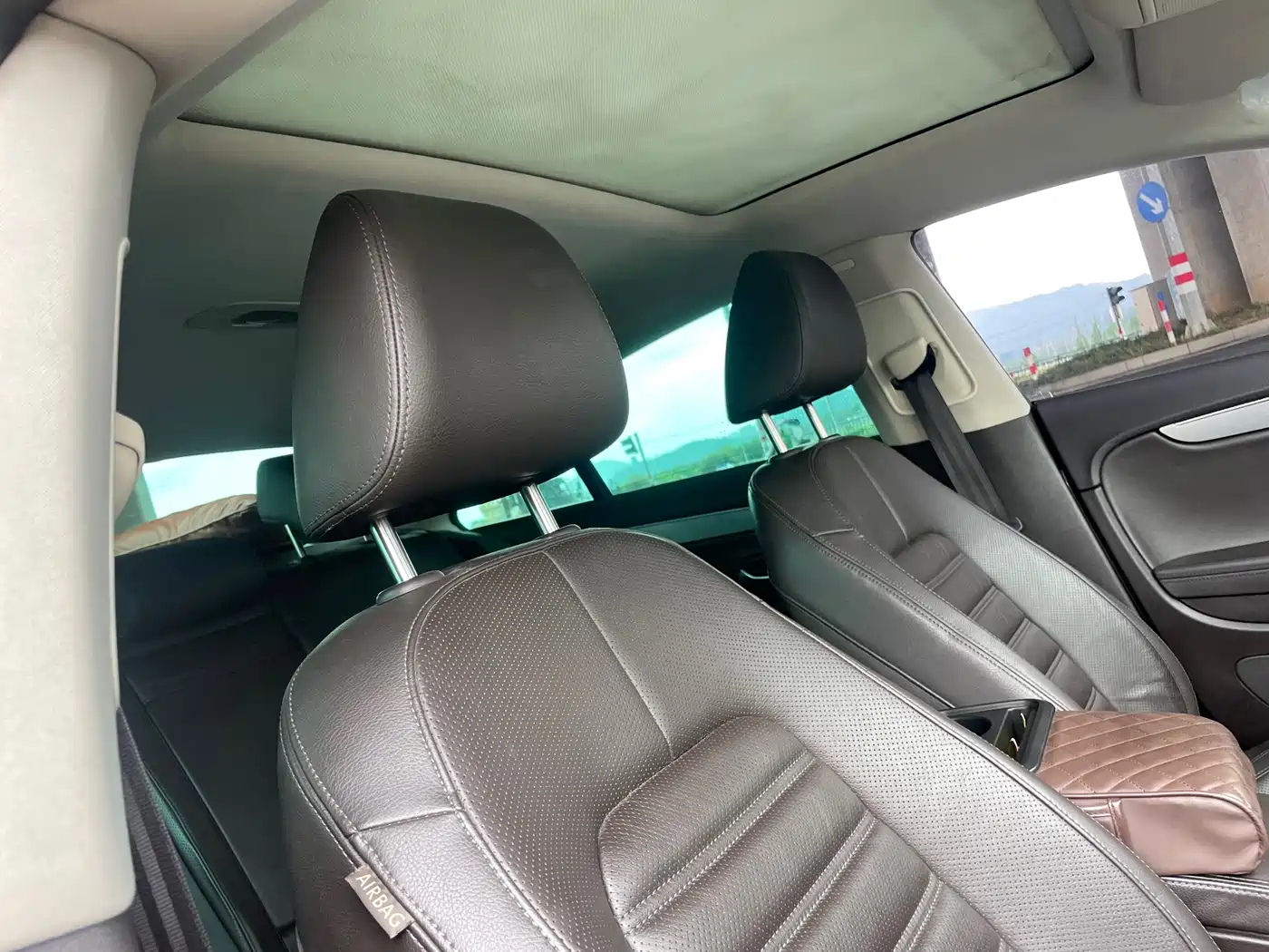Volkswagen FAW-Volkswagen CC 2016 Model 1.8TSI Luxury фото 11