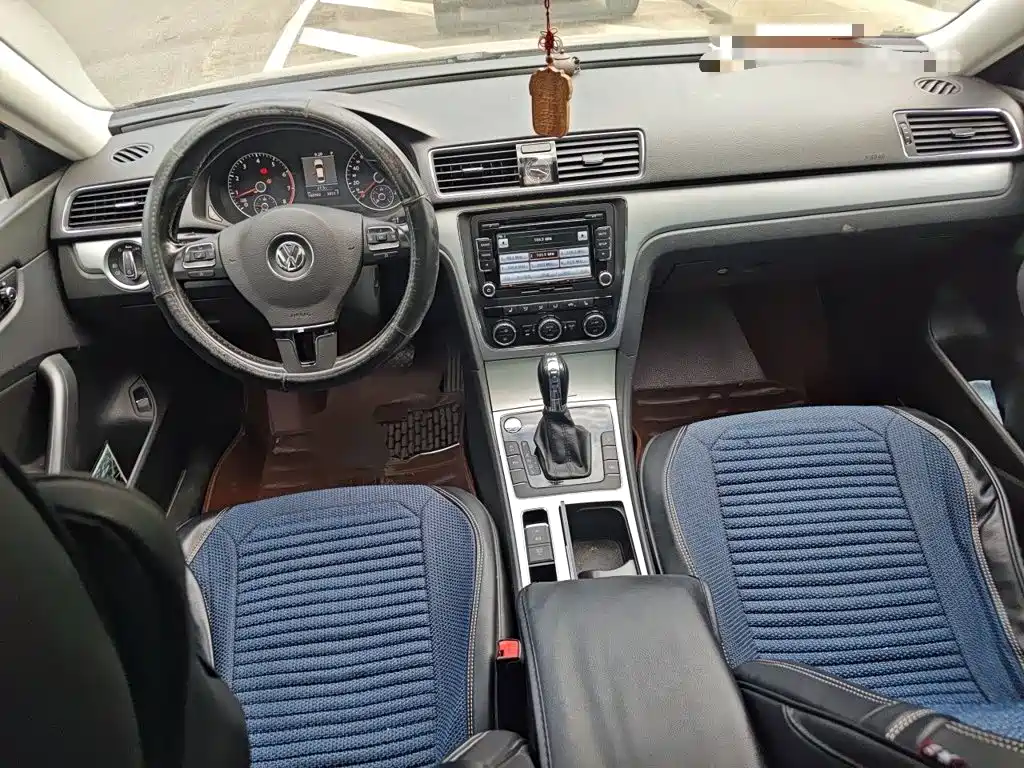 Photo 5 - Volkswagen Passat