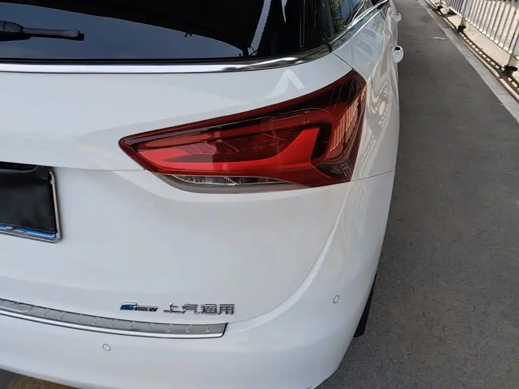 Buick GL6 2023 2021 323T Mild Hybrid Connected Luxury
