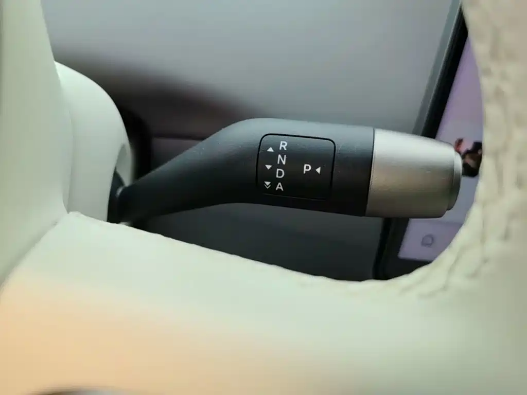Фото 14 - Li Auto i6