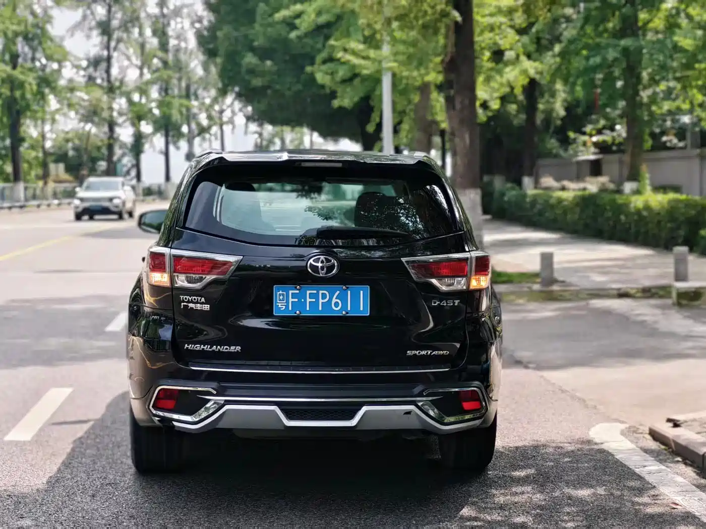 Toyota Highlander 2015 2.0T AWD Luxury Edition 7-seater фото 8