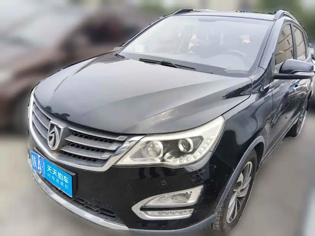 Baojun 560 2016 2015 1.8L Manual Luxury