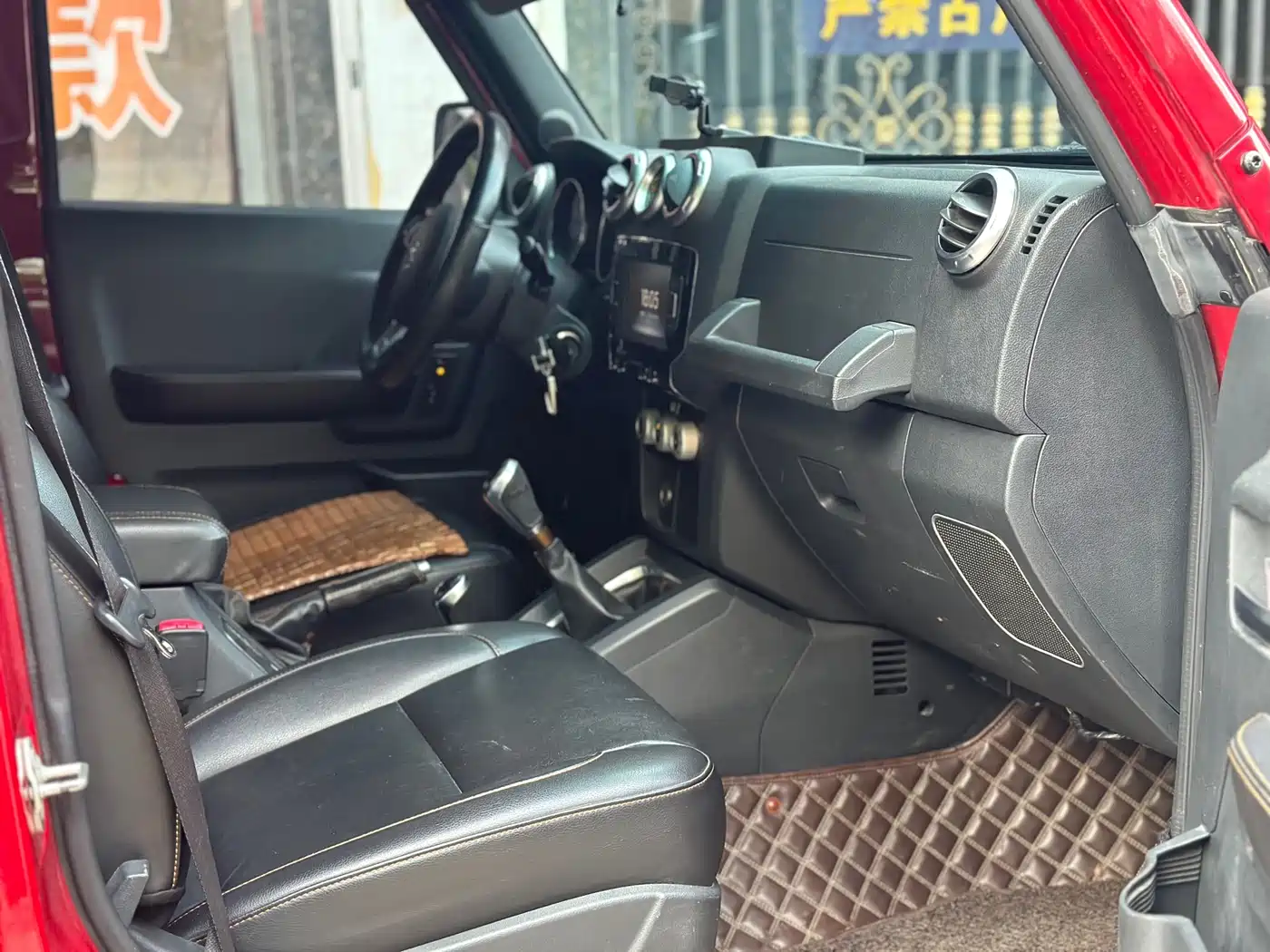 BAIC ORV Beijing Offroad BJ40 2016 Model 40L 2.0T Manual 4WD Premium фото 12