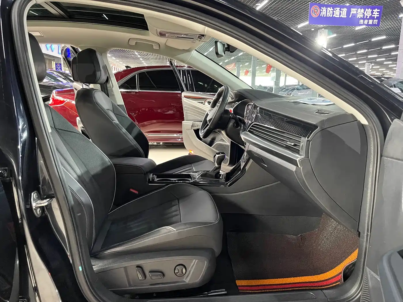 Volkswagen Passat 2024 330TSI Starlight Elite Edition фото 10
