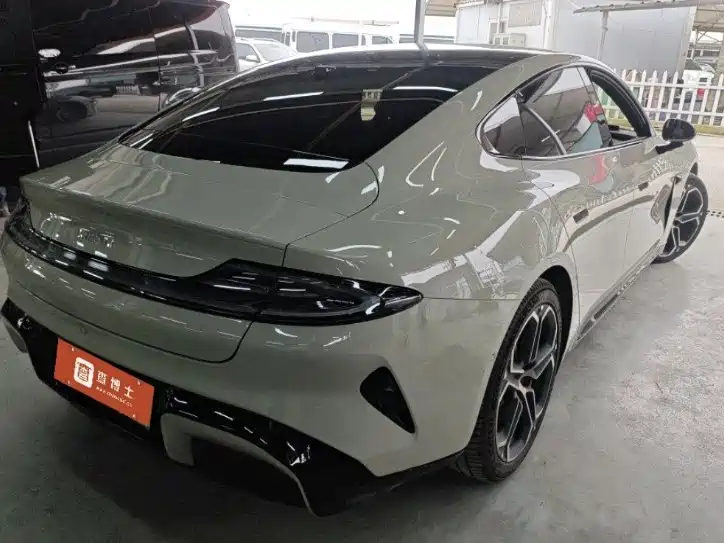 XIAOMI CAR XIAOMI SU7