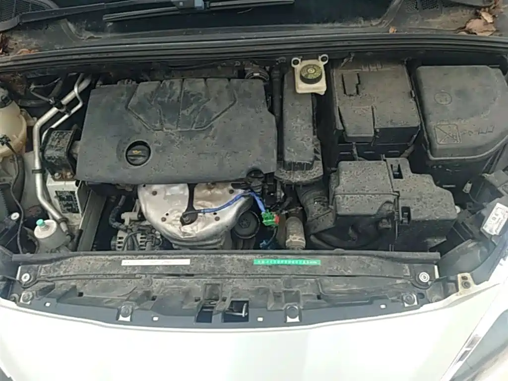 Peugeot 308 2014 Model Joy Edition Classic 1.6L Automatic Superior Style фото 20