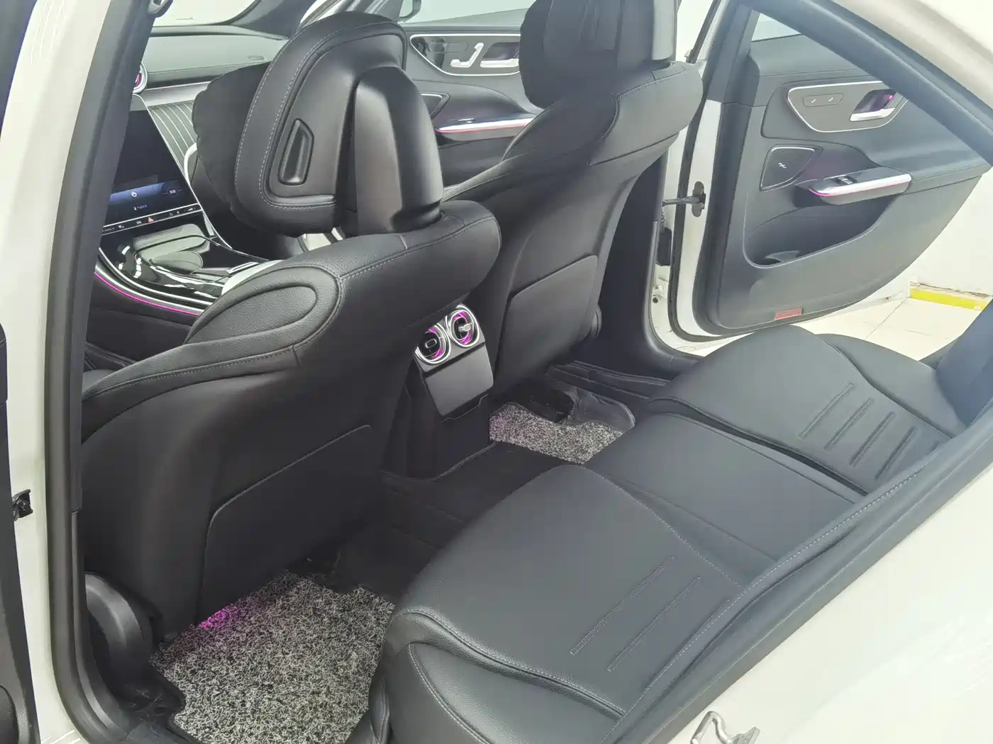 Mercedes-Benz C-Class 2025 C 260 L Sport Edition фото 9