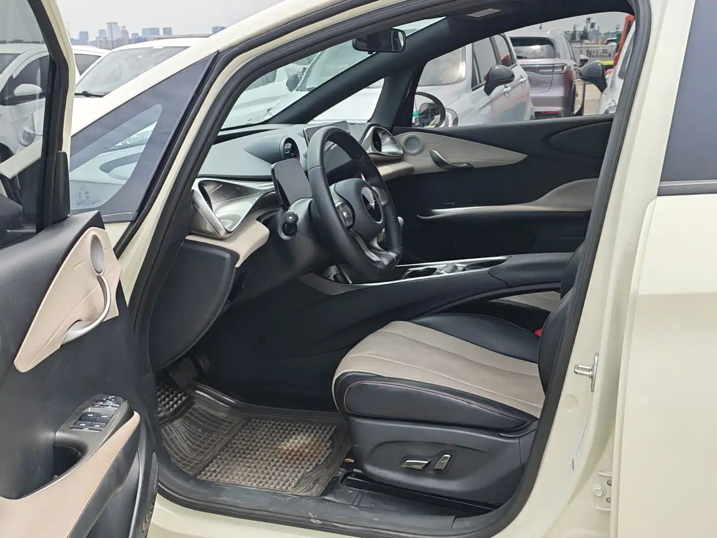 BYD Dolphin 2023 420km Fashion Edition фото 11