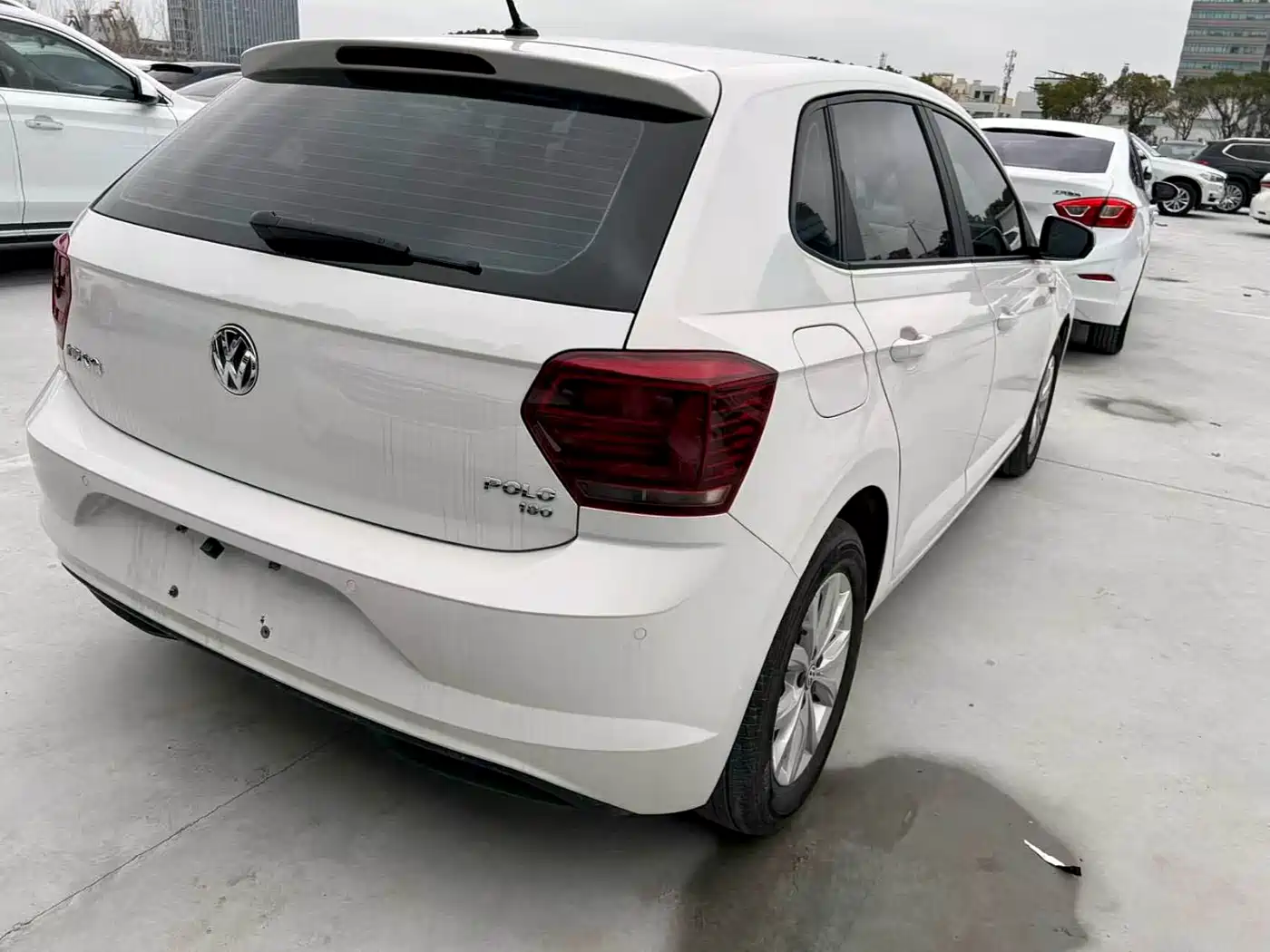 Volkswagen Polo 2019 Plus 1.5L Automatic Colorful Tech Edition фото 9