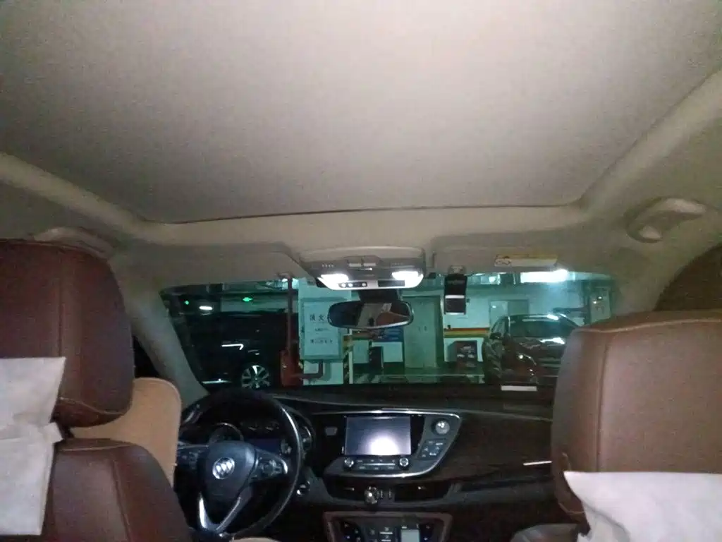 Фото 19 - Buick Envision Plus