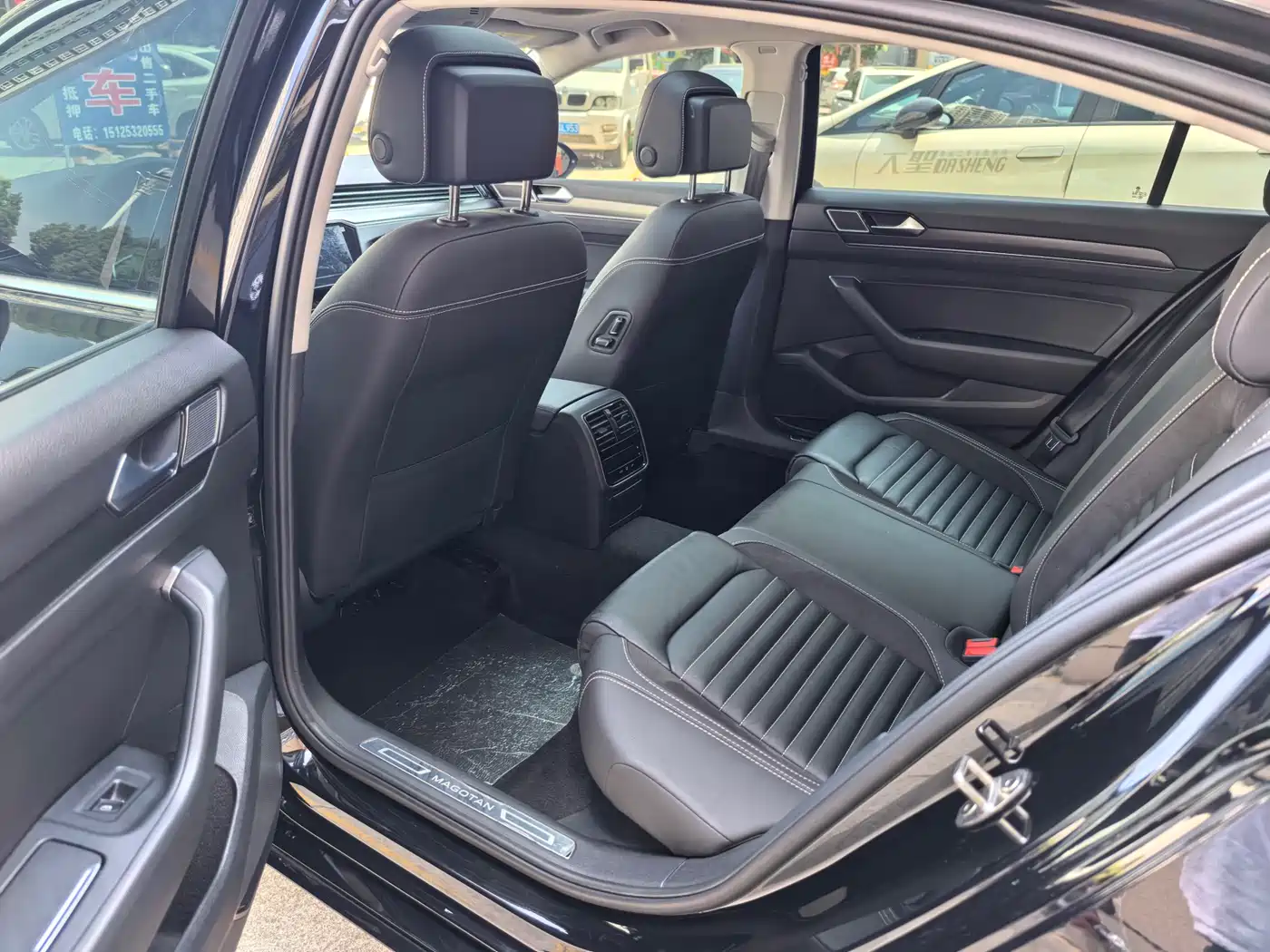 Volkswagen Magotan 2021 330TSI DSG 30th Anniversary Edition фото 7