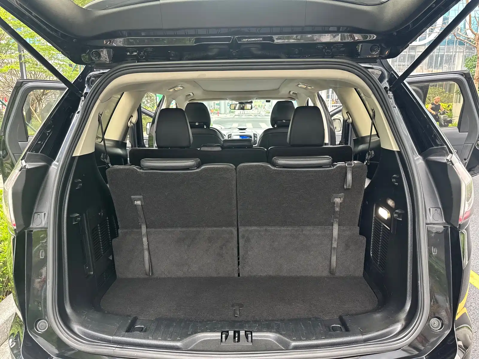 Фото 11 - Ford Edge
