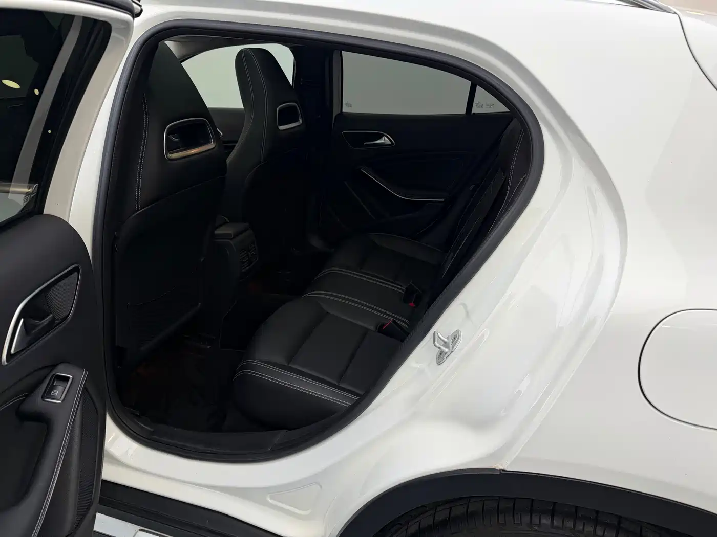 Mercedes-Benz GLA 2015 GLA 220 4MATIC Luxury фото 16