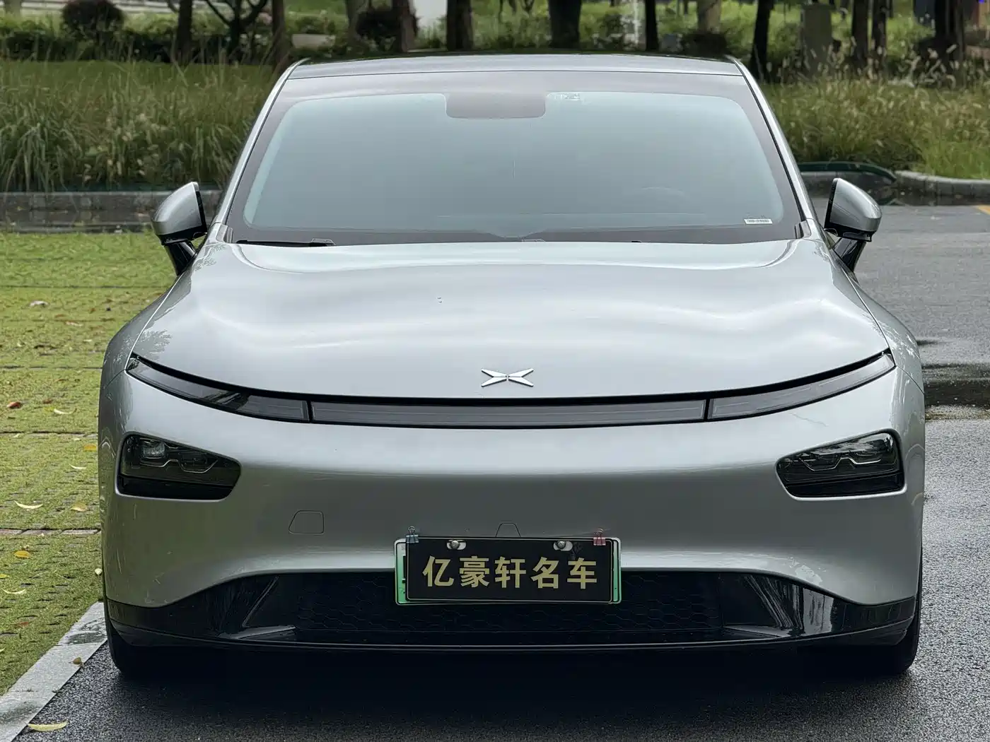 Фото 2 - XPeng P7