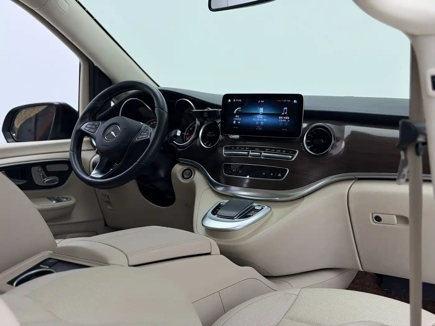 Mercedes-Benz V-Class 2021 V 260 Pilot Edition фото 11