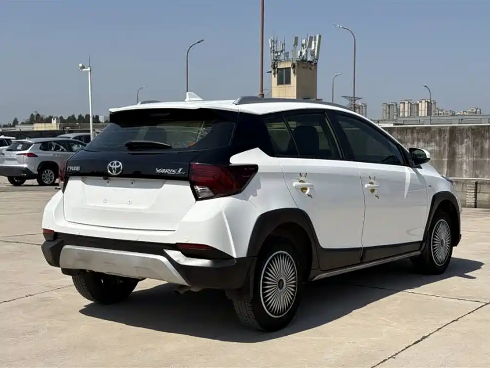 Toyota YARiS L Zhi Xuan 2021 1.5L CVT Leading Edition фото 9