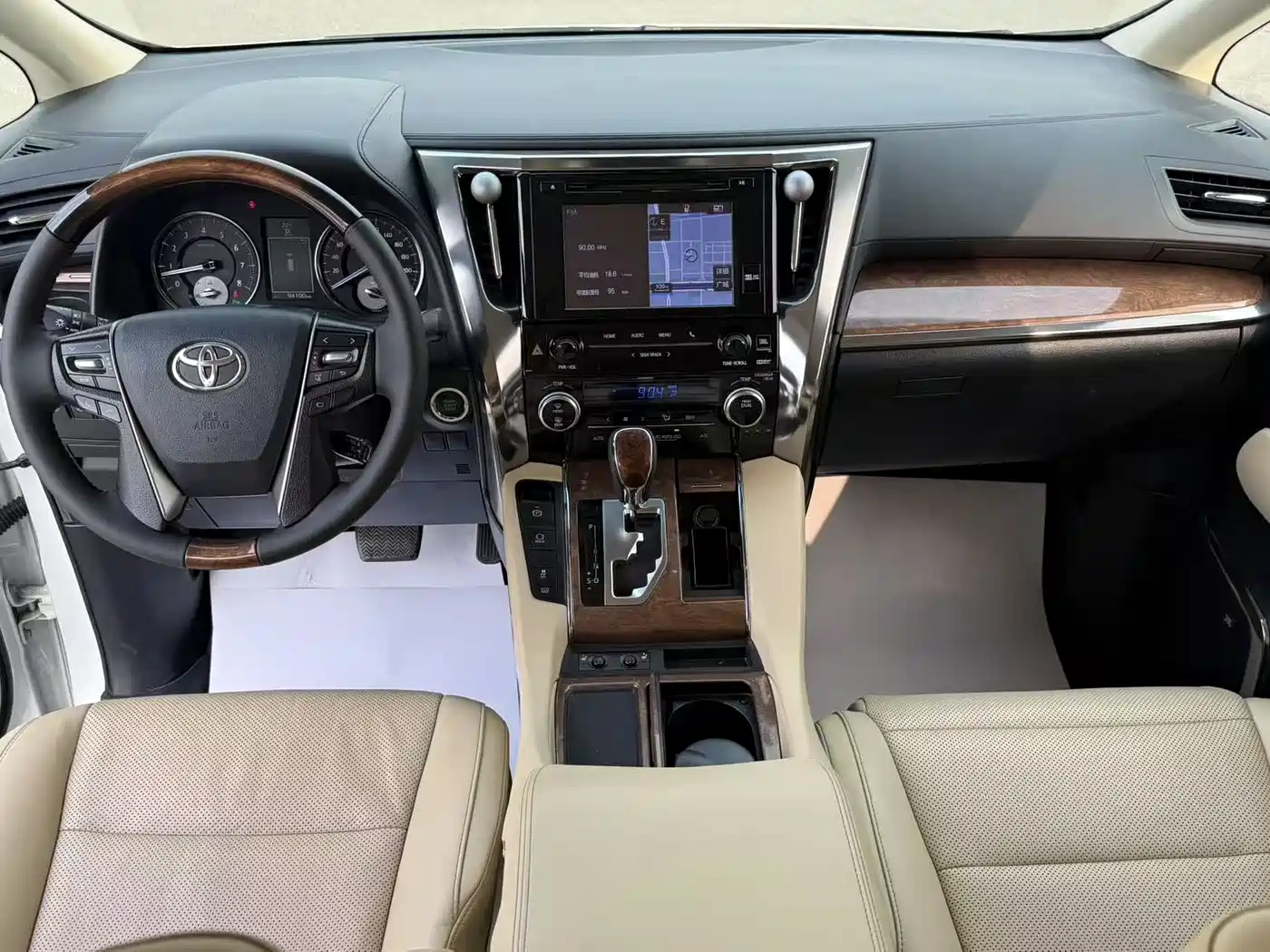 Toyota Alphard 2018 3.5L Premium фото 8