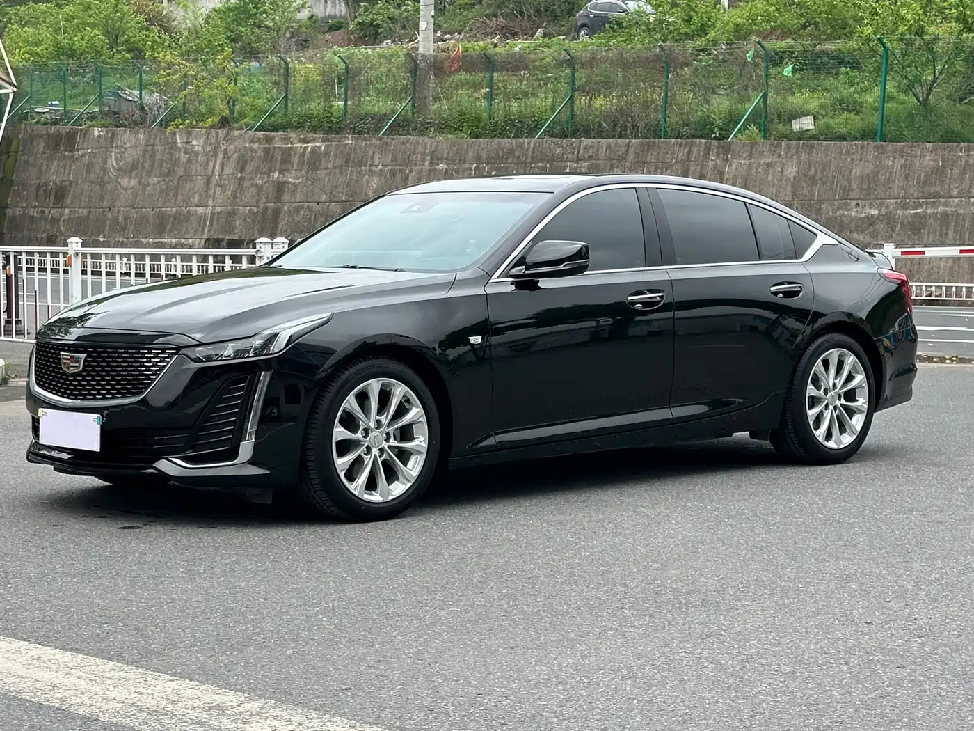 Cadillac CT5 2023 28T Luxury Style (Standard Edition)