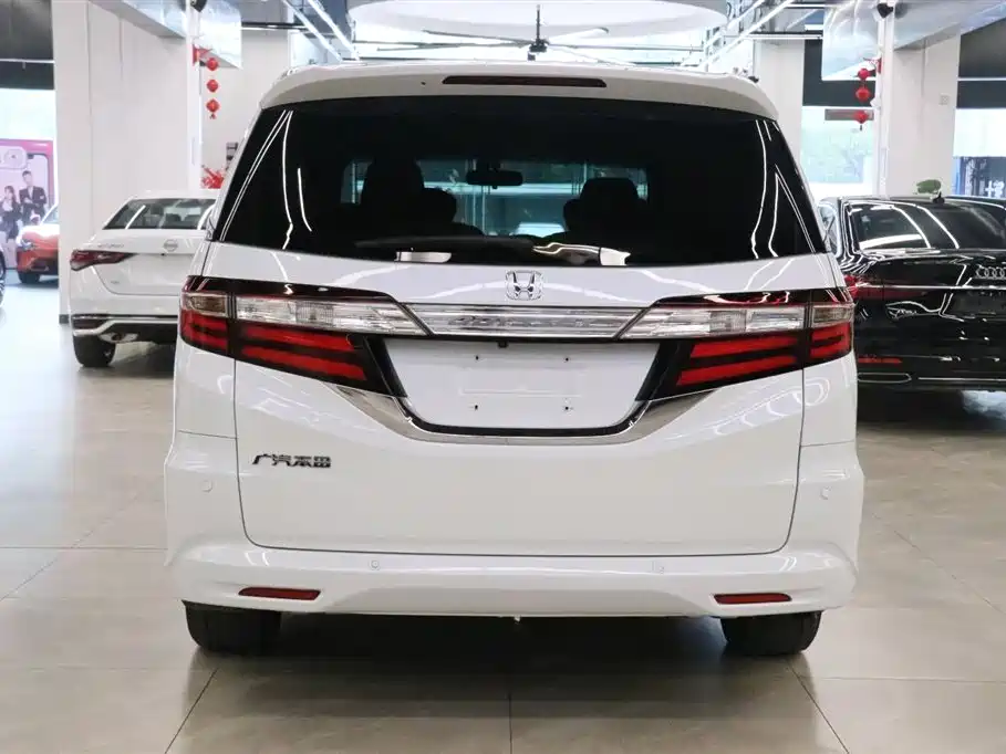 Photo 4 - Honda Odyssey