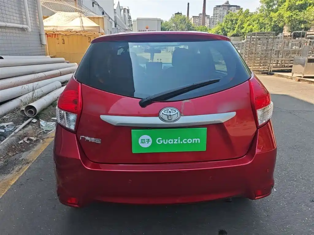 Toyota YARiS L Zhi Xuan 2015 1.5G Auto Sunroof Special Edition фото 4