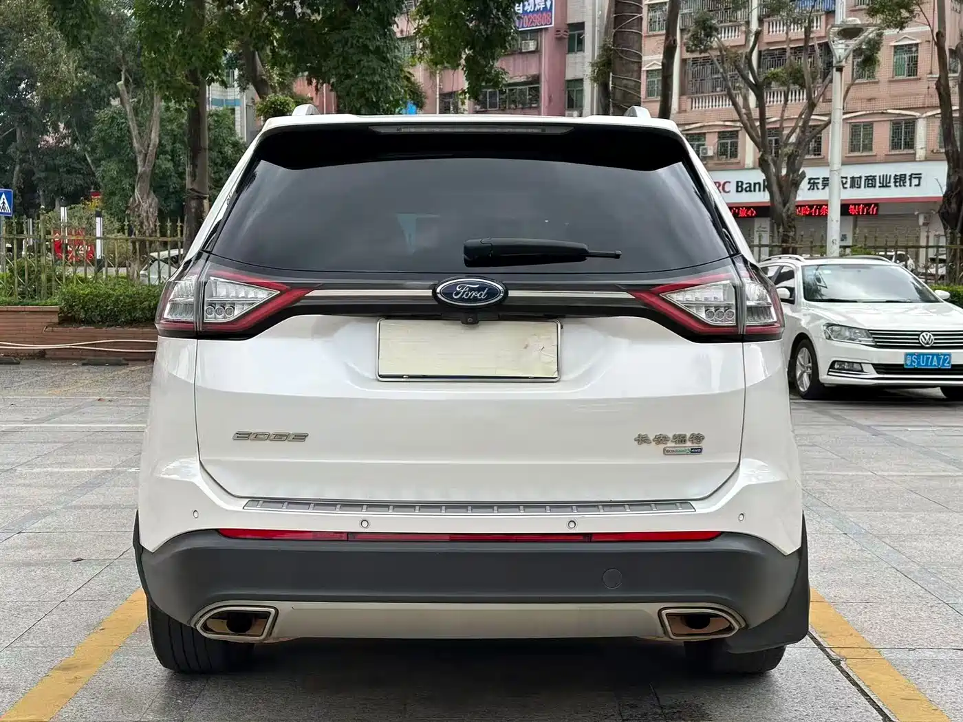 Ford Edge 2017 2016 EcoBoost 245 4WD Luxury 7-Seater