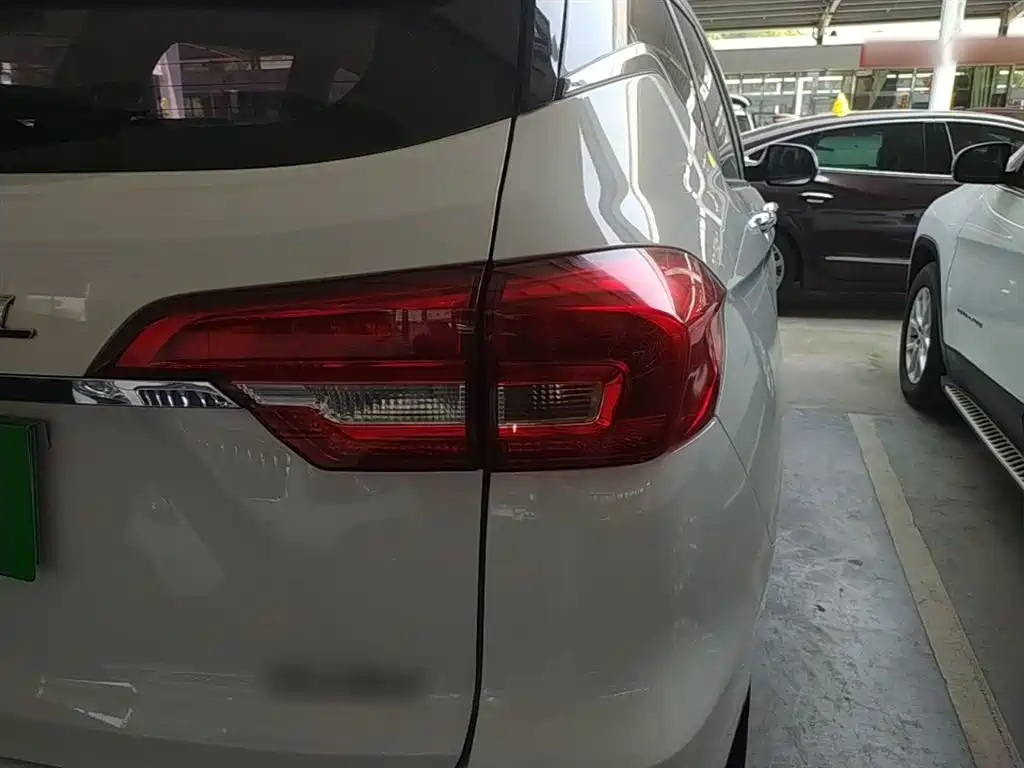 Haval M6 2018 Facelift 1.5T DCT 2WD Elite Edition фото 8