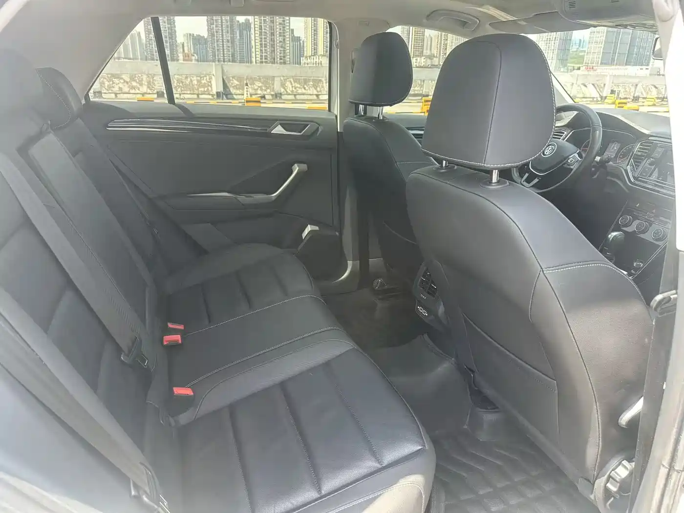 Volkswagen T-ROC 2019 280TSI DSG 2WD Comfort Type China V фото 13