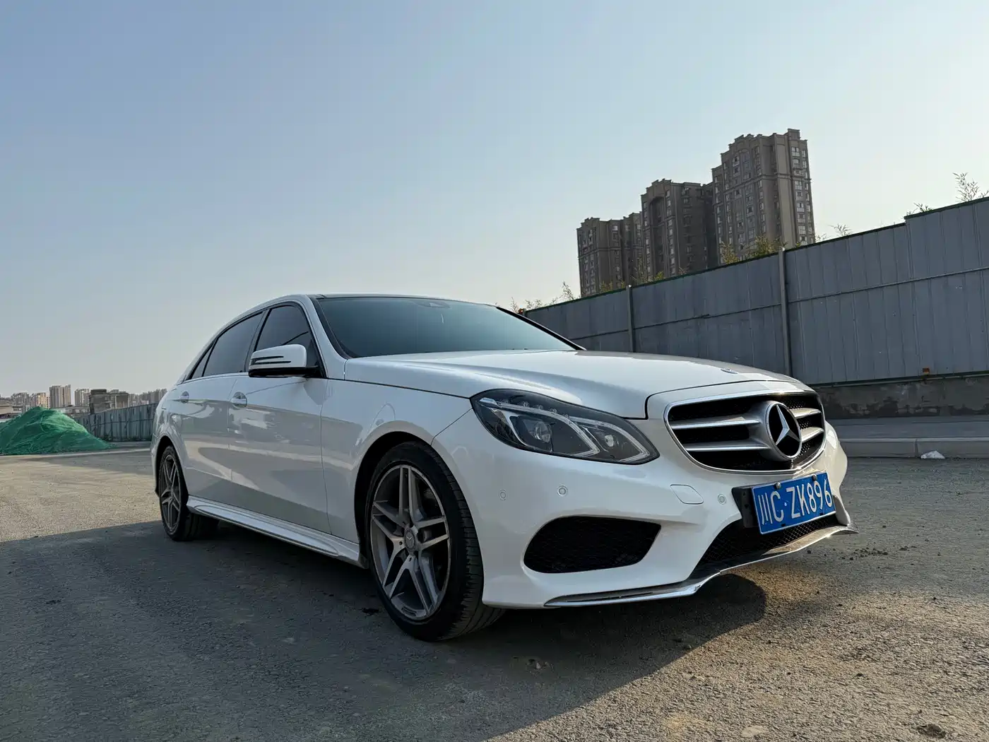 Mercedes-Benz E-Class 2014 E 300 L Sport Luxury фото 3