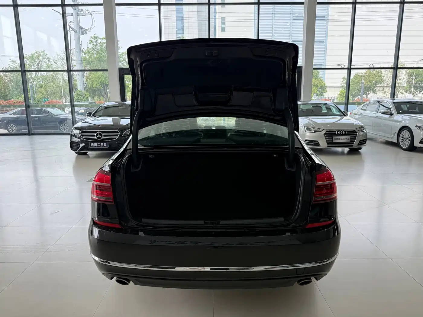 Volkswagen Passat 2017 330TSI DSG Prestige фото 12