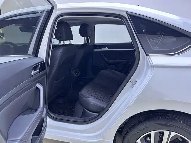 Volkswagen Lavida 2024 Model 300TSI DSG Starlight Full Comfort Edition фото 14