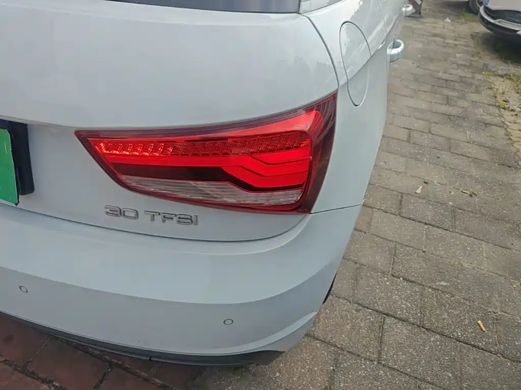 Photo 8 - Audi A1