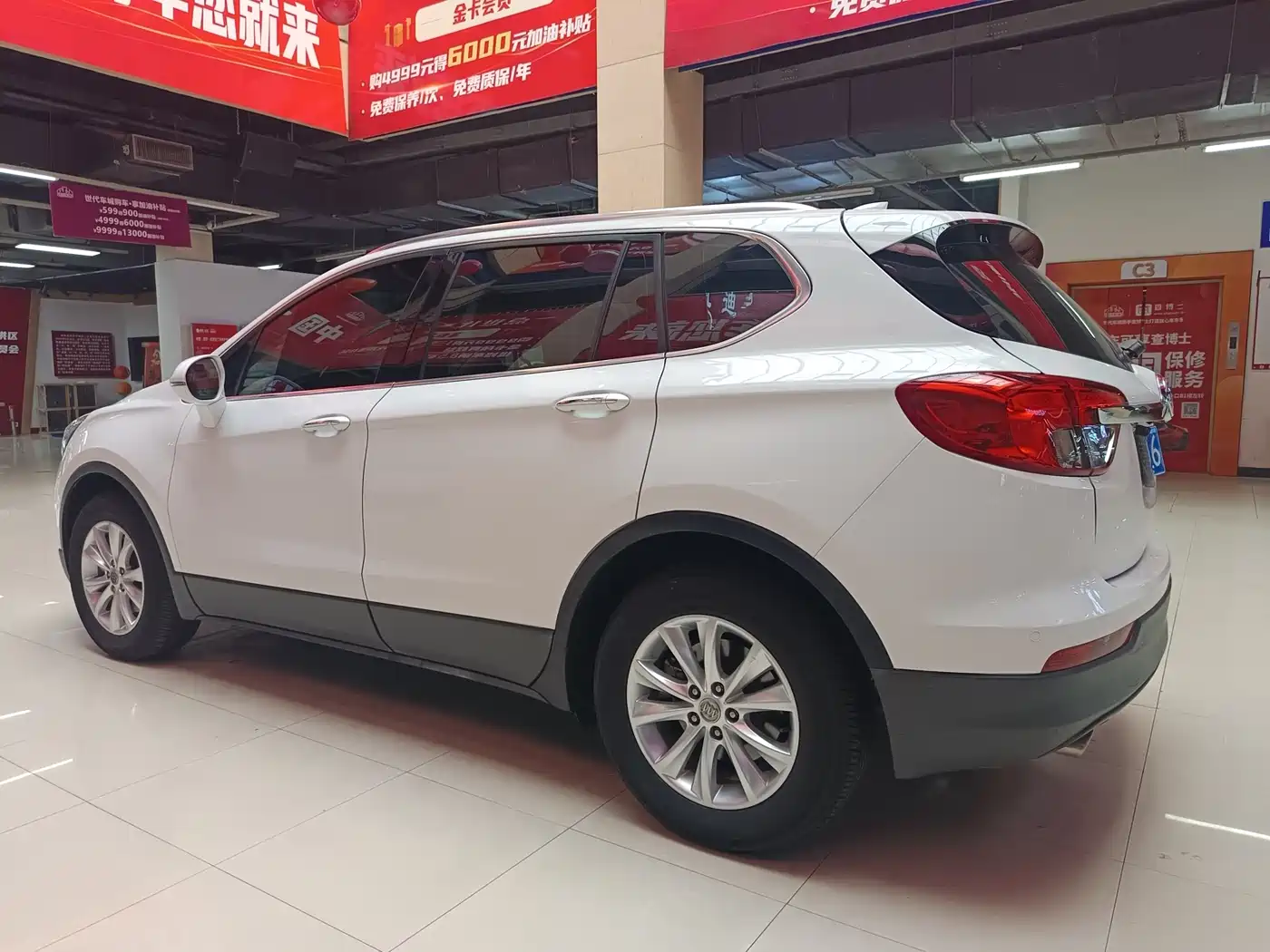 Buick Envision Plus 2017 28T AWD Luxury фото 9