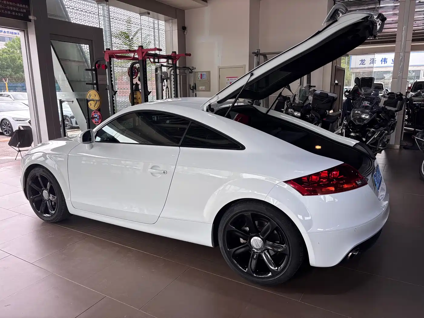 Audi TT 2011 TT Coupe 2.0TFSI фото 7