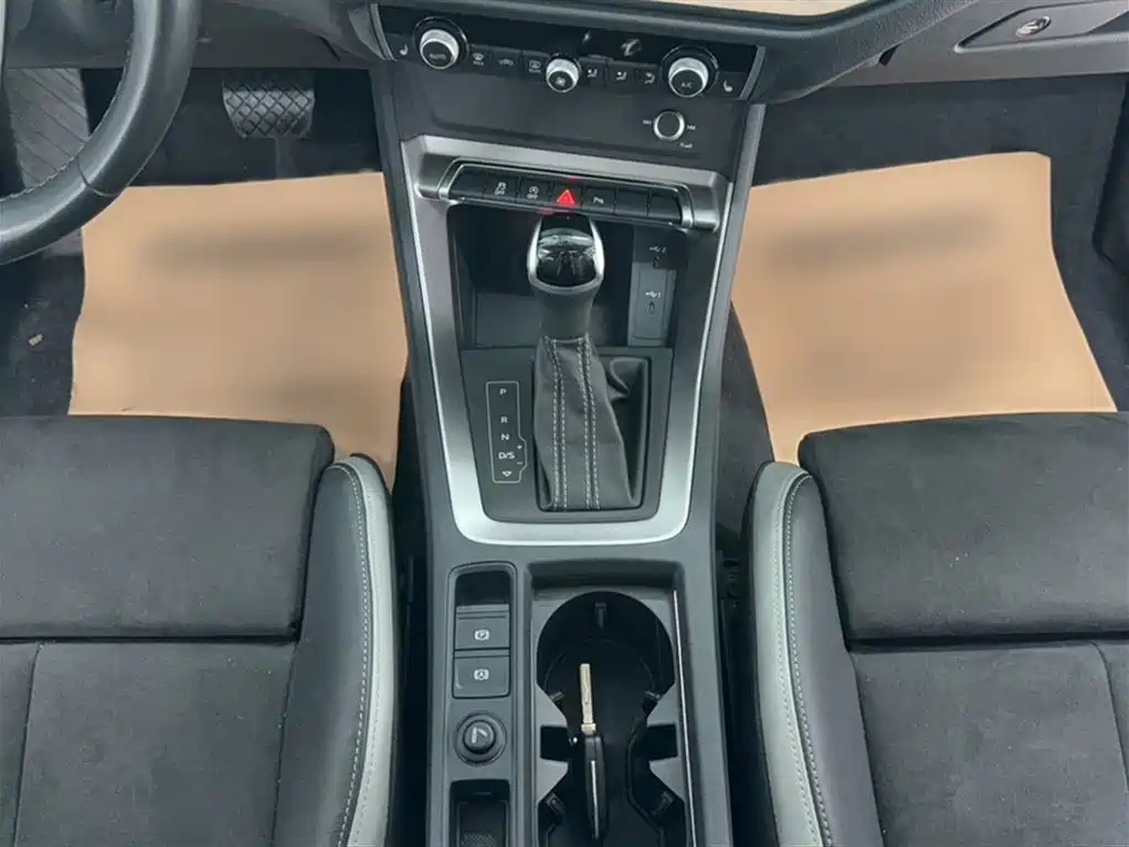 Audi Q3 2022 35 TFSI Progressive Dynamic фото 9