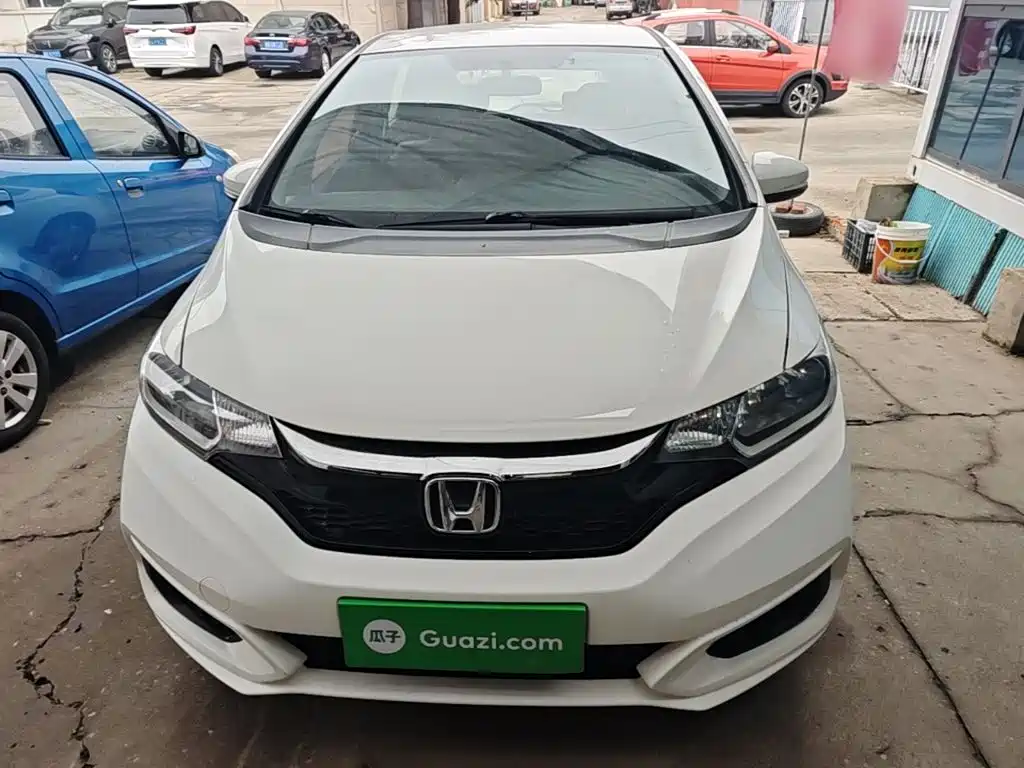 Фото 3 - Honda Fit