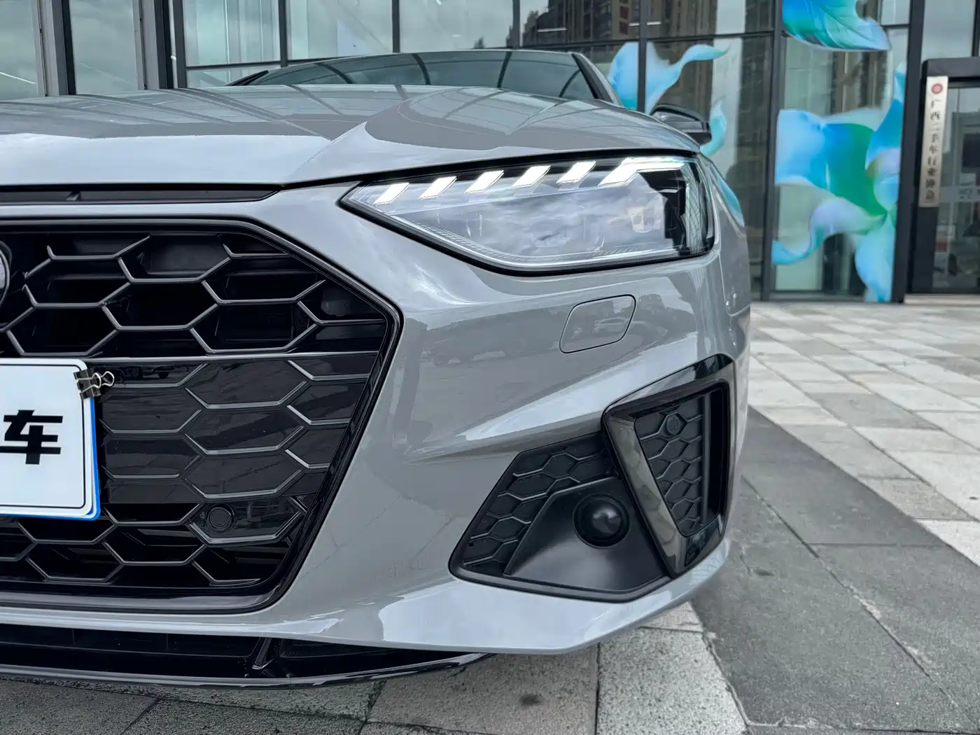 Фото 32 - Audi A4L