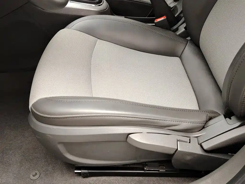 Chevrolet Cruze 2013 1.6L SL MT фото 20